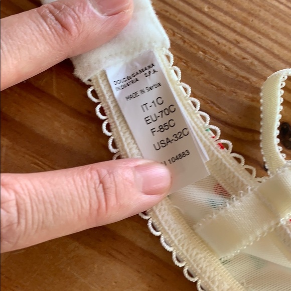 Dolce and Gabbana Cherry 🍒 balconette bra - Picture 7 of 8